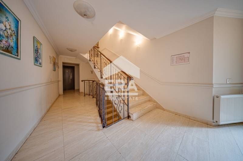 Модерно обзаведен тристаен апартамент под наем в кв. Лозенец