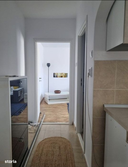 Apartament 2 camere semidecomandat Zona Gară, vis‑à‑vis de Parcul Mare