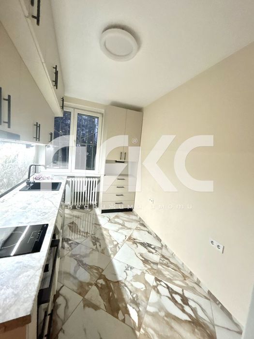 Офис под наем в Центъра до МЕТРОСТАНЦИЯ