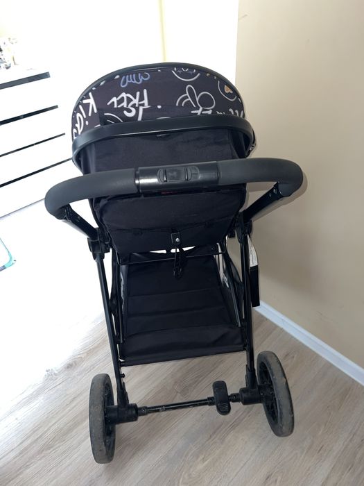 Продам коляску 2в1 хорошее состаяние