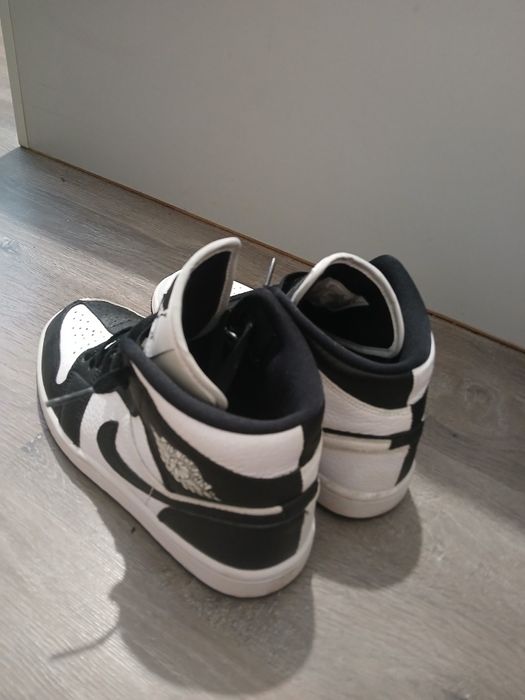 Jordan 1 split black white
