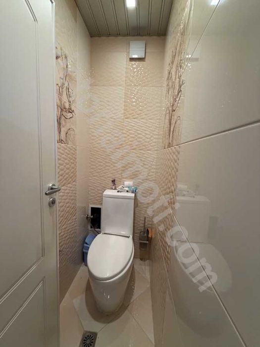 Продава се Тристаен апартамент в Велико Търново, Център - 120 кв.м за 765 €/кв.м - Снимка #11