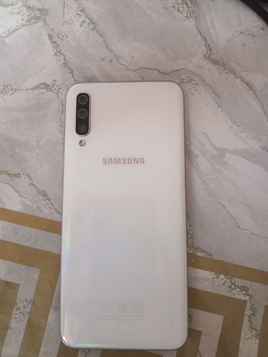 Телифон Samsung A50