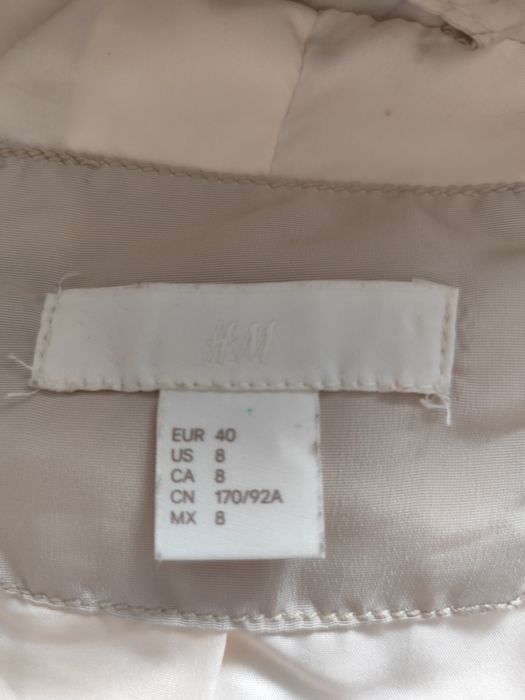 H&M дамско вталено яке в бежово
