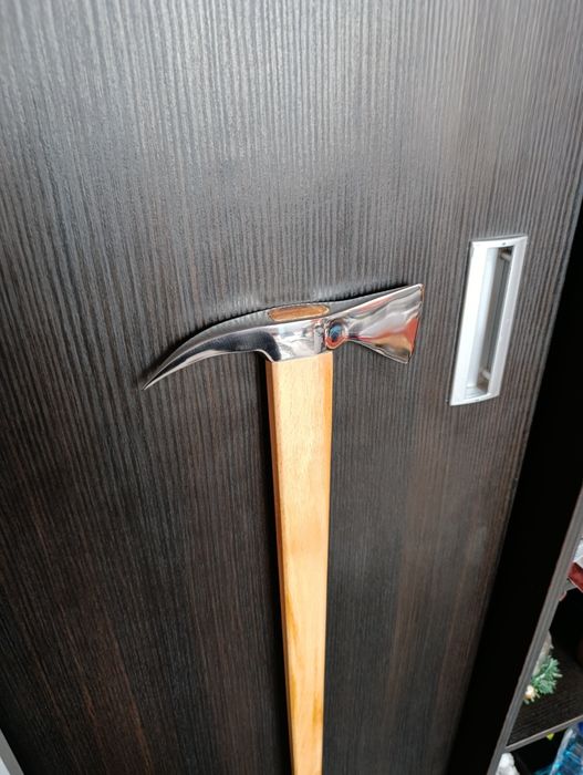 Piolet/ Baltag din inox( se vinde și al doilea)