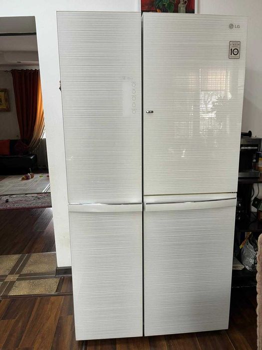 Холодильник LG Door in door
