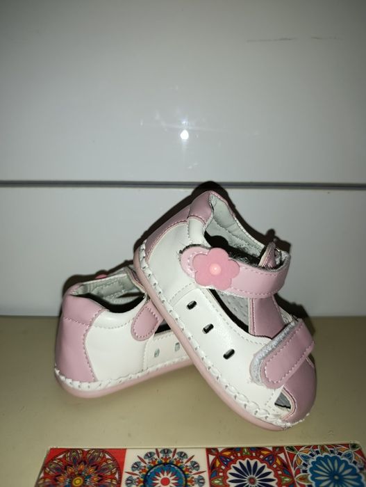 Бебешки сандалки