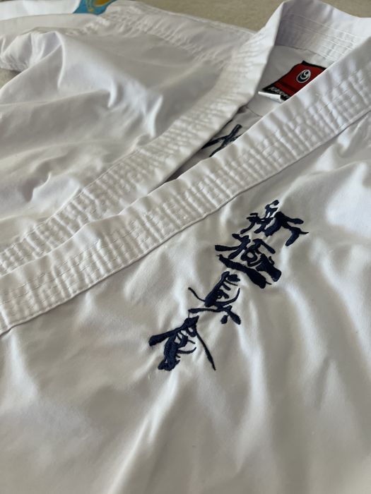 Форма для каратэ для девочек