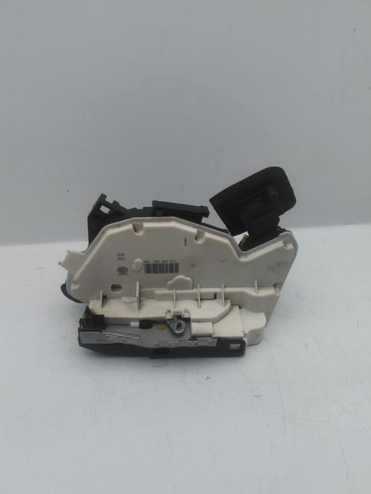 Broasca usa stanga spate SKODA Octavia Combi 2017 1.6 TDI DDY 5E083901