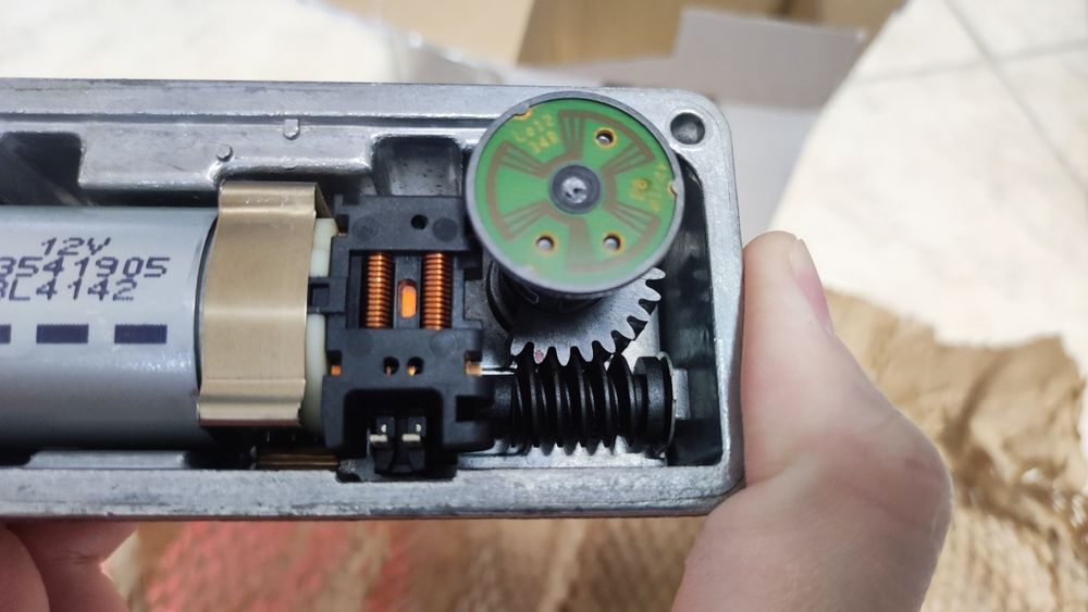 Електронен актуатор за турбо Hella