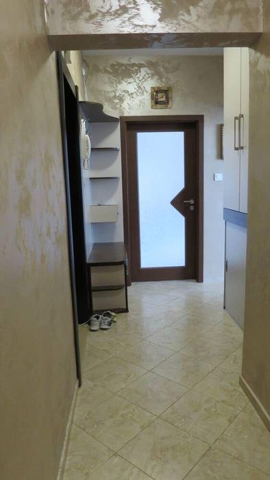 Дава се под наем Двустаен апартамент в Бургас, Лазур - 70 кв.м за 792.54 € - Снимка #2