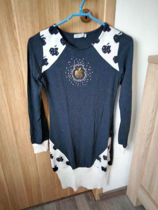 Pulovăre barbati,pantaloni femei rochițe.