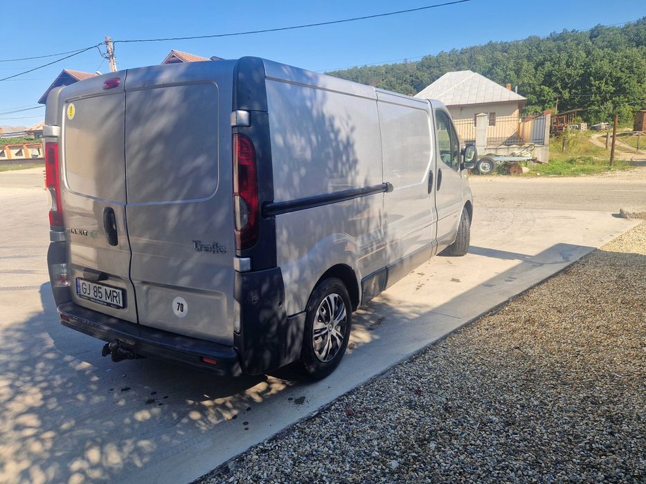 Aututilitara renault trafic