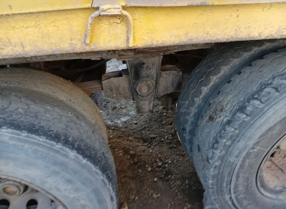 Продам полуприцеп бортовой