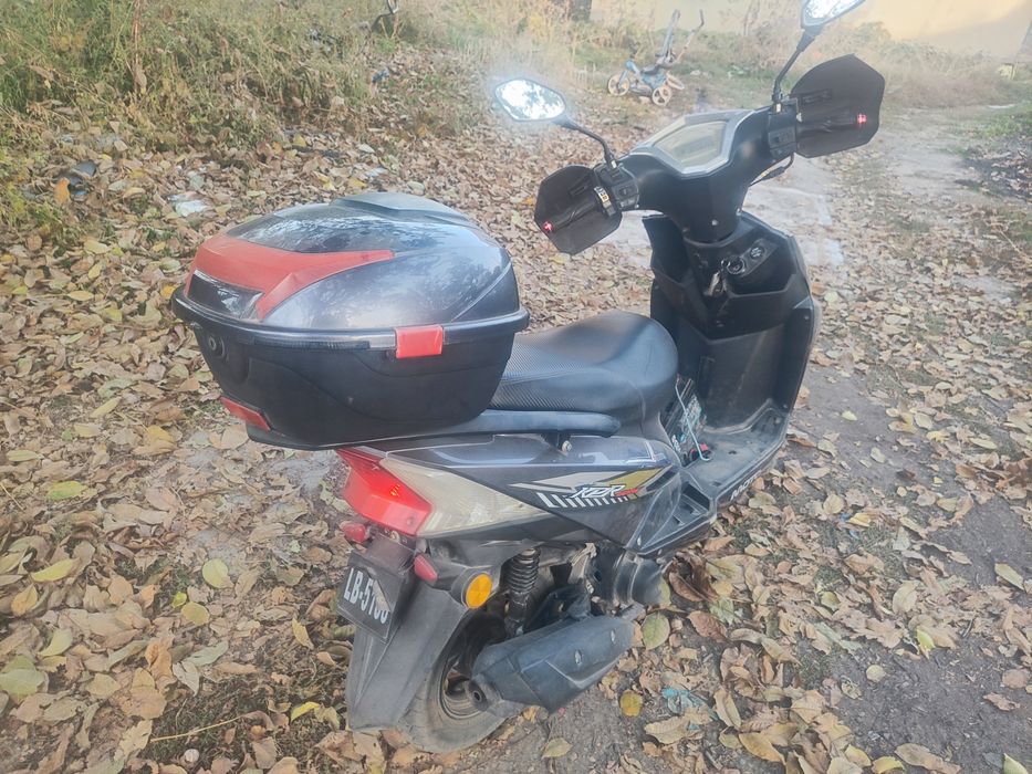 продам скутер м8