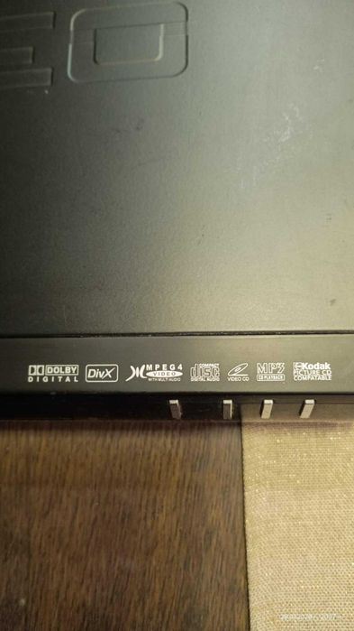 DVD плейър NEO E70 divx с дистанционно