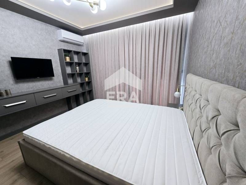 Дава се под наем Тристаен апартамент в Варна, Бриз - 85 кв.м за 1227 € - Снимка #4