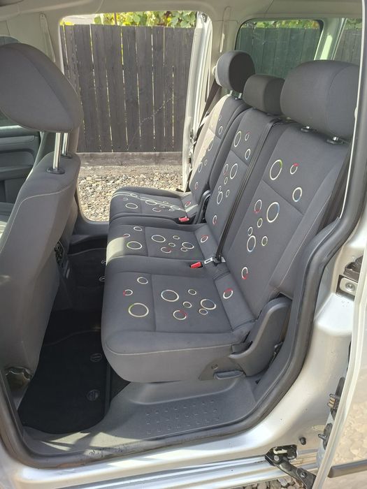 VW  Caddy maxi 7 locuri  2.0 tdi 140 cp 2012 Euro 5