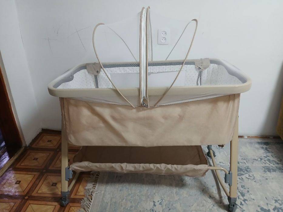 Манеж детский.  .