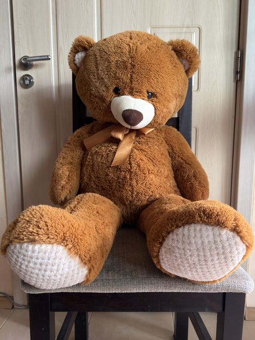 Голямо плюшено мече