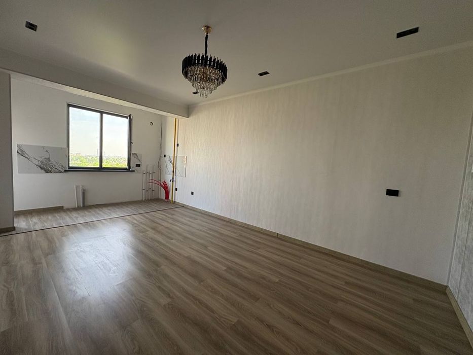 Продаётся квартира 60 квадратных метров.  2/9/10 этажного дома.