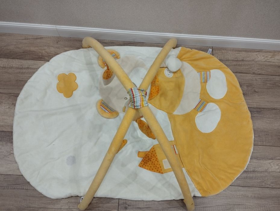 Детский коврик в отличном состоянии