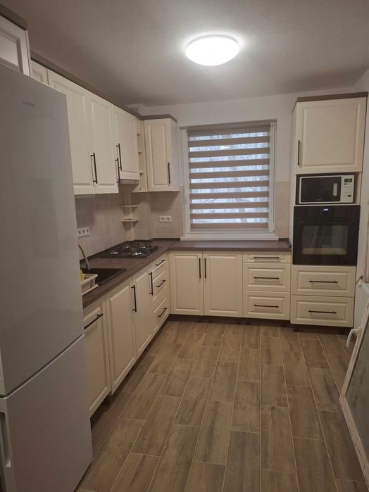 De inchiriat apartament cu 2 camere