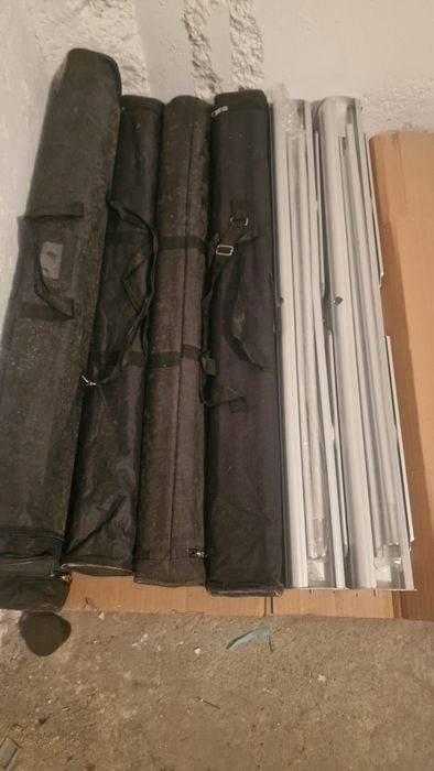 Vand 7 Roll-up-uri  banner noi