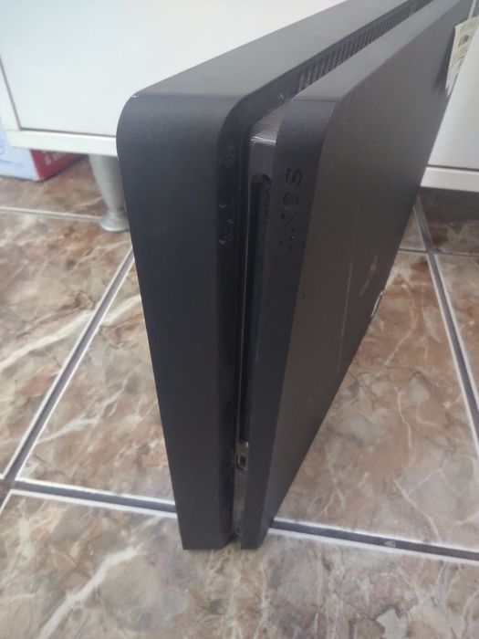 PS4 Slim 1Tb (efn)