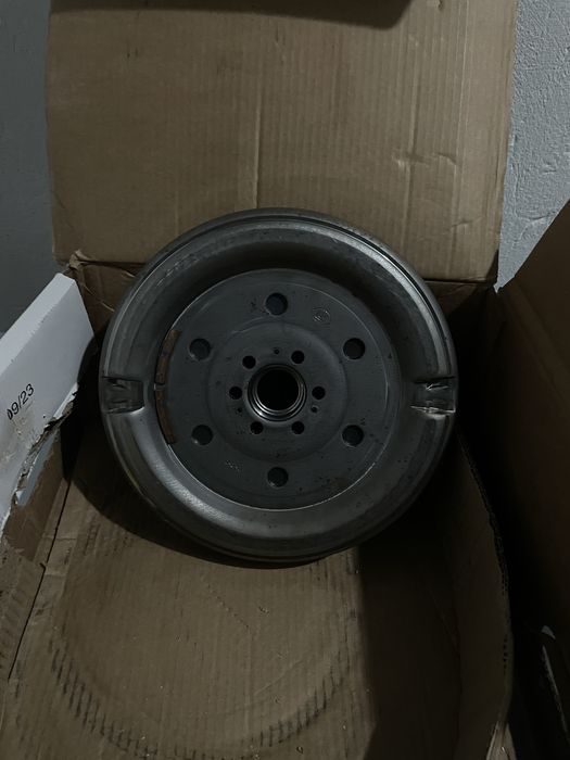 Продам  комплект сцепления LUK