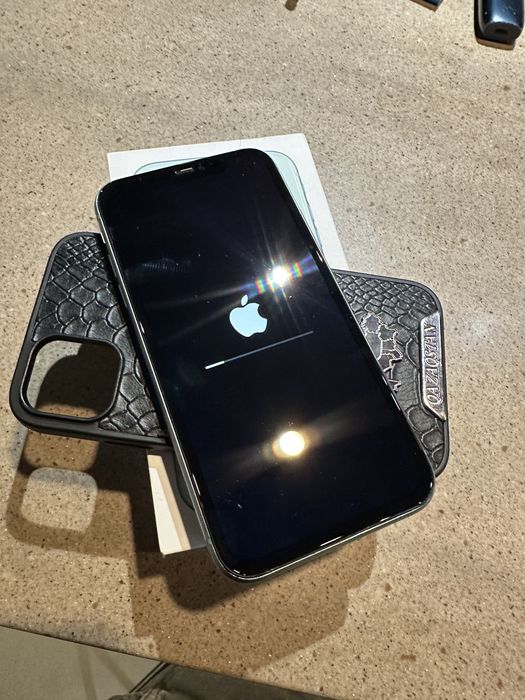 Продам iPhone 11 64g/69%