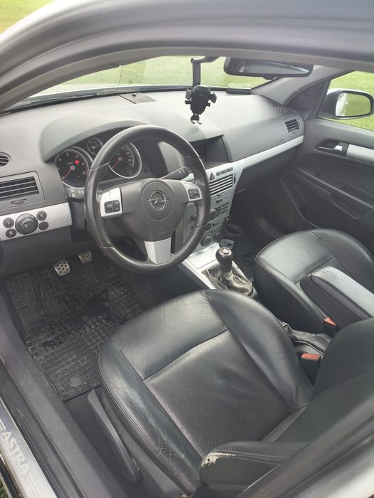 Vând Opel Astra h 1.9 dizel
