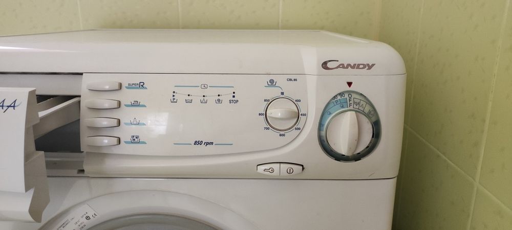 Продам стиральную машинку Candy
