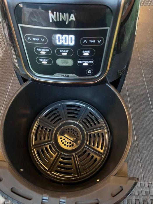 Friteuză Air Fryer Ninja MAX AF150EUCP, 5.2L, 1750W, 5 în 1 – Ca Nouă