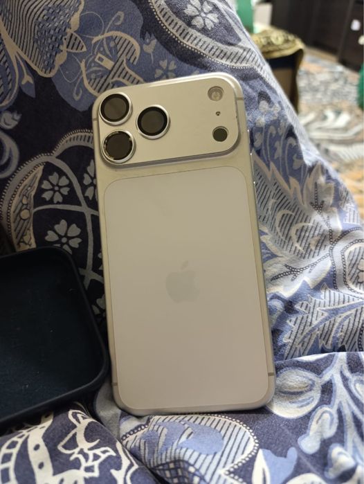 Айфон 17 про макс