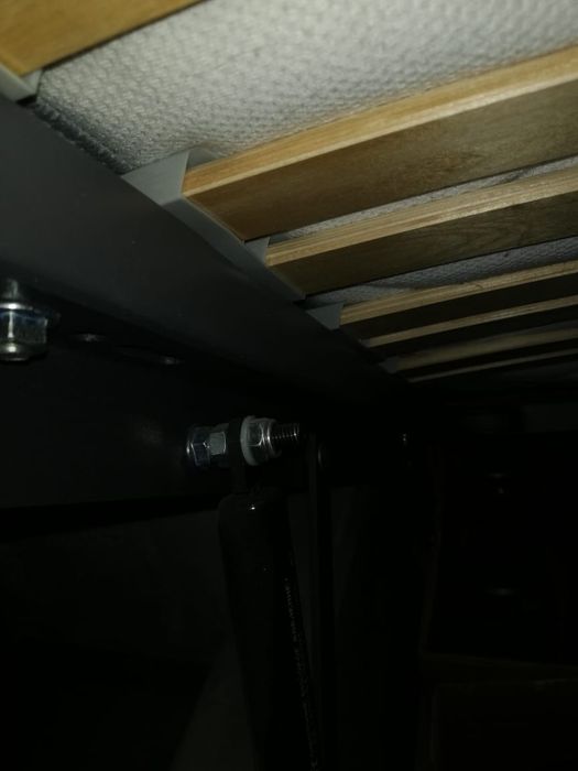 Двуспальная кровать.