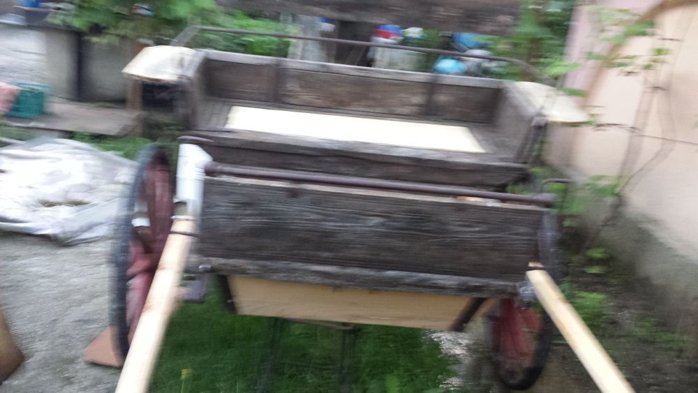 Saretă  autentică din lemn cu o vechime de peste o suta de ani