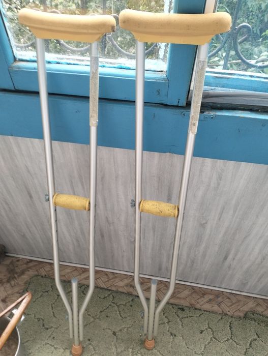 Продам костыли состояние отличное