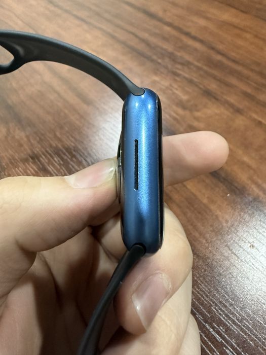 Iwatch 7/45 mm blue sotiladi