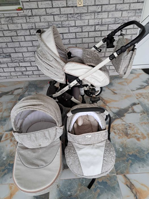 Продавам количка 3 в 1