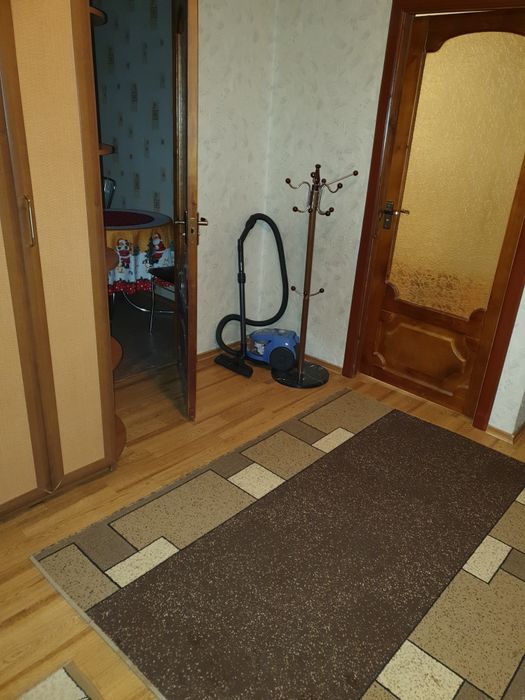 Сдам 2 комнатную ул.пл.КСК