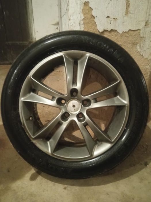 Продам диски на авто.