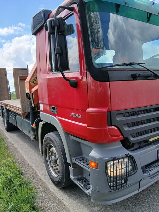 Camion platforma  Mercedes cu macara actros 6x2