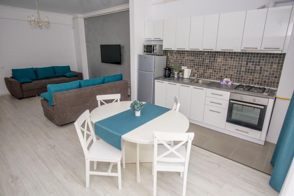 PROPRIETAR - Mamaia central Solid Recidence
