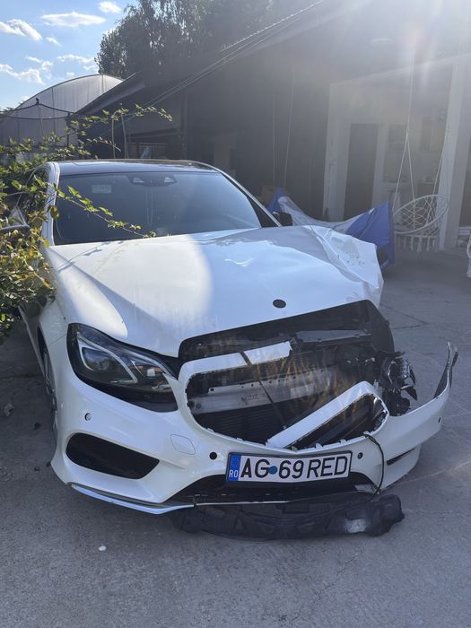 Vand mercdes benz clasa e, porneste,