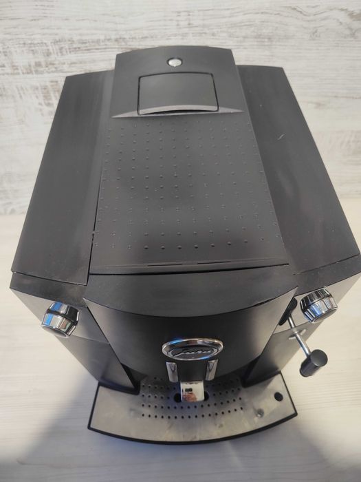 ГАРАНЦИЯ ! JURA Impressa C5 / Кафеавтомат - робот