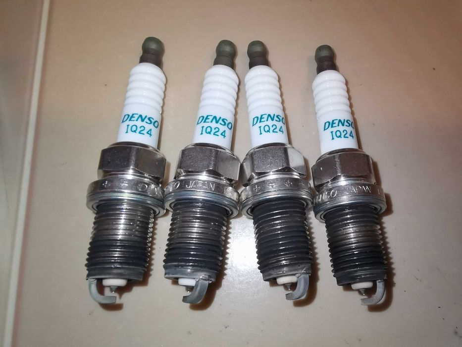 Запалителни свещи Denso Iridium Power IQ24