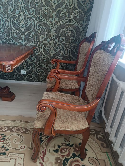 Стулья для гостиной