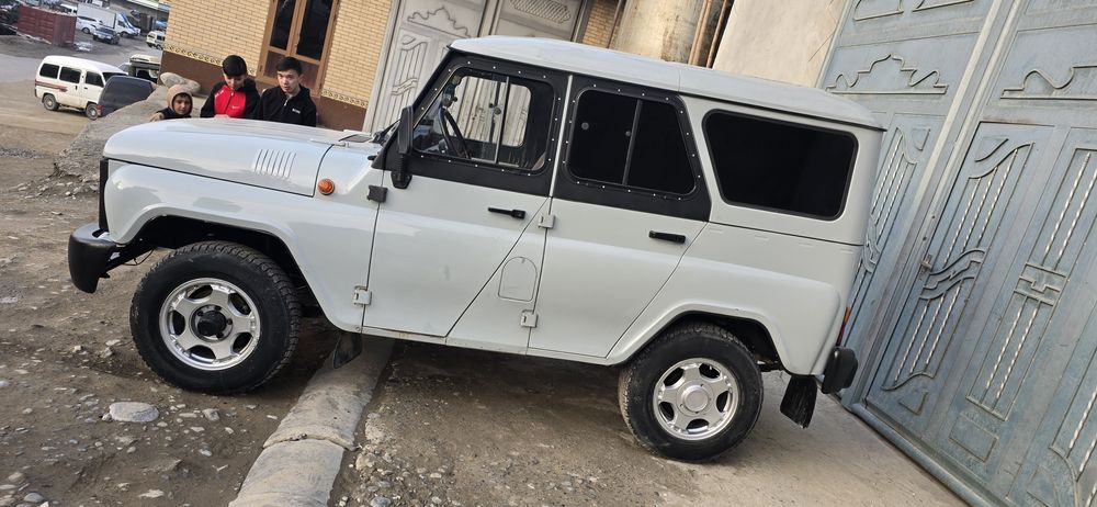 Uaz hunter zmz mator 409