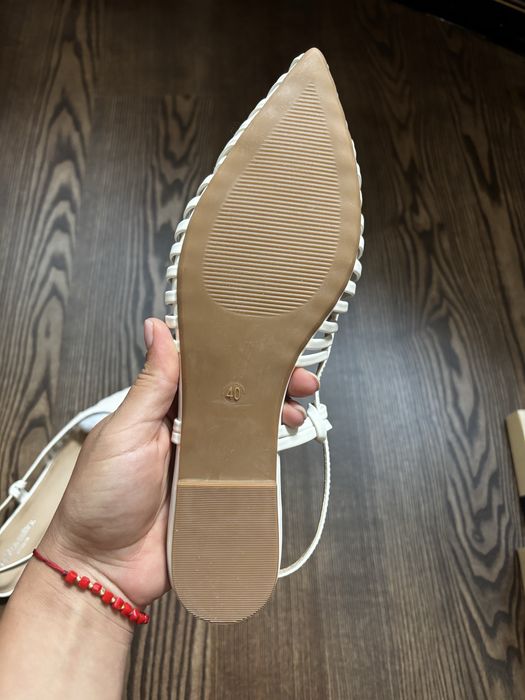 Продавам нови обувки Ashton Aubry